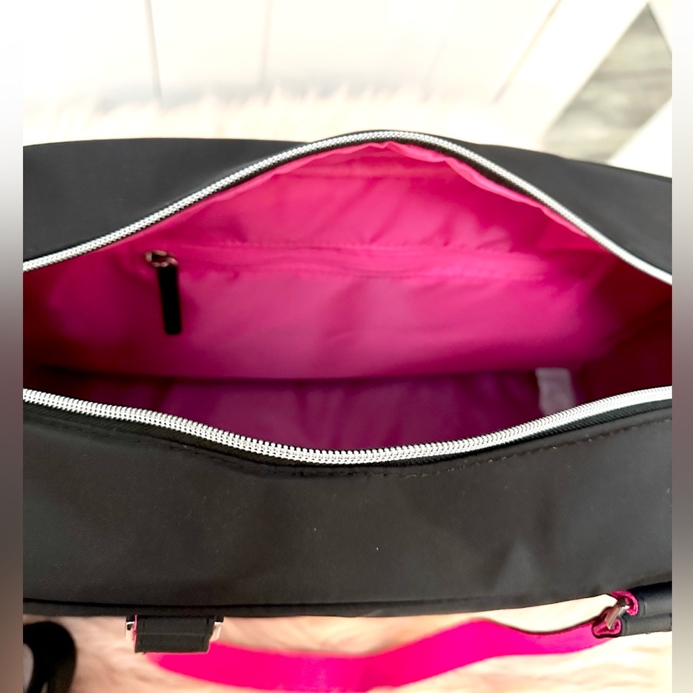 SJP Convertible Weekender Travel Carry-On Duffel Bag Black and Pink NEW! FIRM!! - Picture 9 of 16